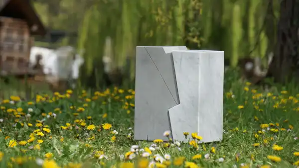 zweiteilige Steinurne