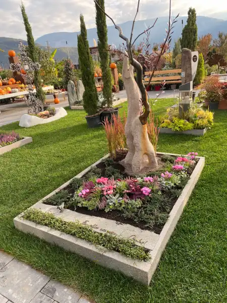 La forma essenziale conferisce all’opera un’eleganza senza tempo, rendendola adatta a molteplici contesti.