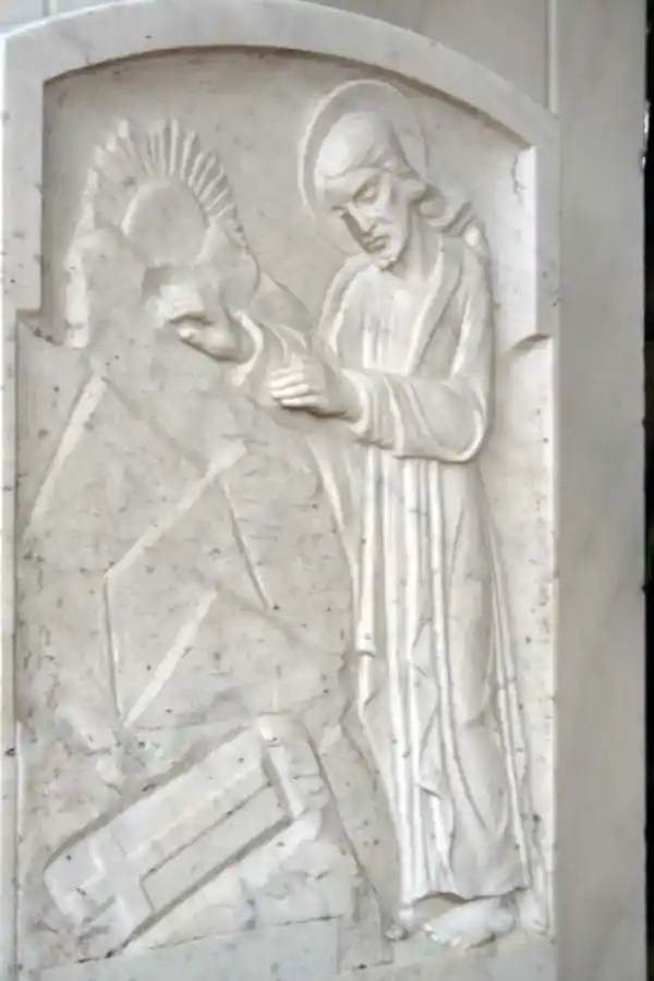 Relief „Christus am Ölberg“ aus Carrara Marmor