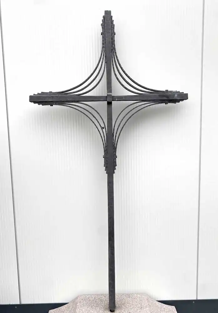 Modernes Kreuz aus Kupfer BC-04