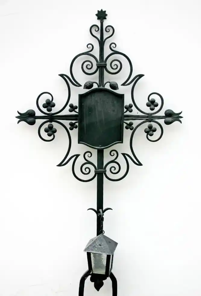 Croce con tulipani F 21