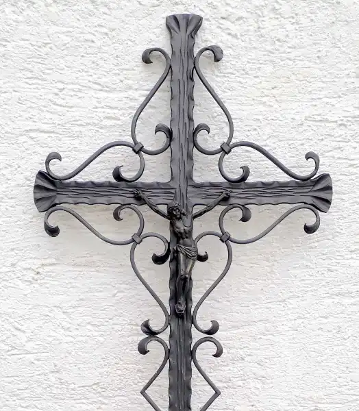 schönes südtiroler Grabkreuz