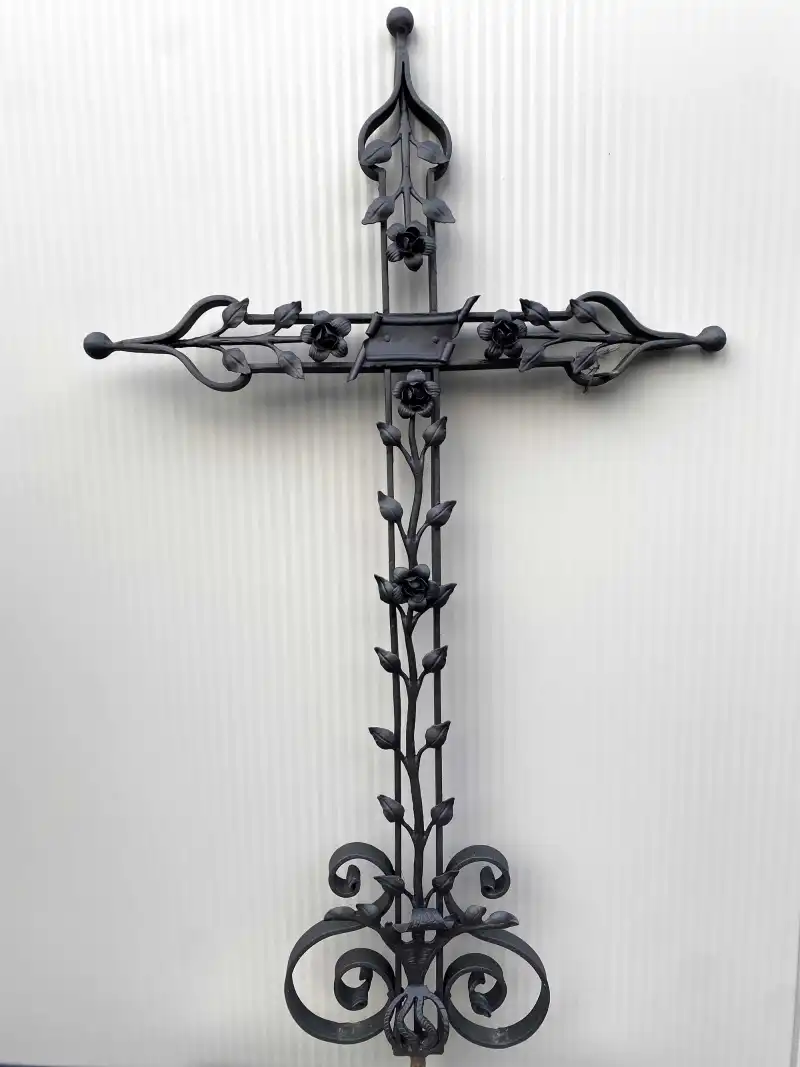 kleines Kreuz mit Rosen FS-06