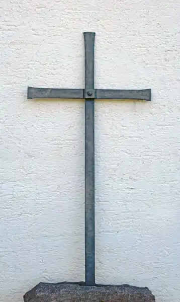 geradliniges Schmiedeeisenkreuz FS-05
