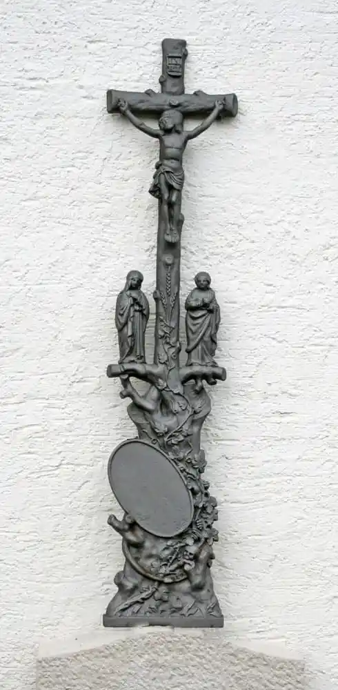 Großes Grabkreuz aus Gusseisen G 04