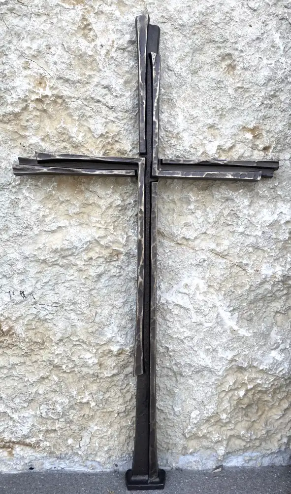 Freistehendes Bronzekreuz BC-05