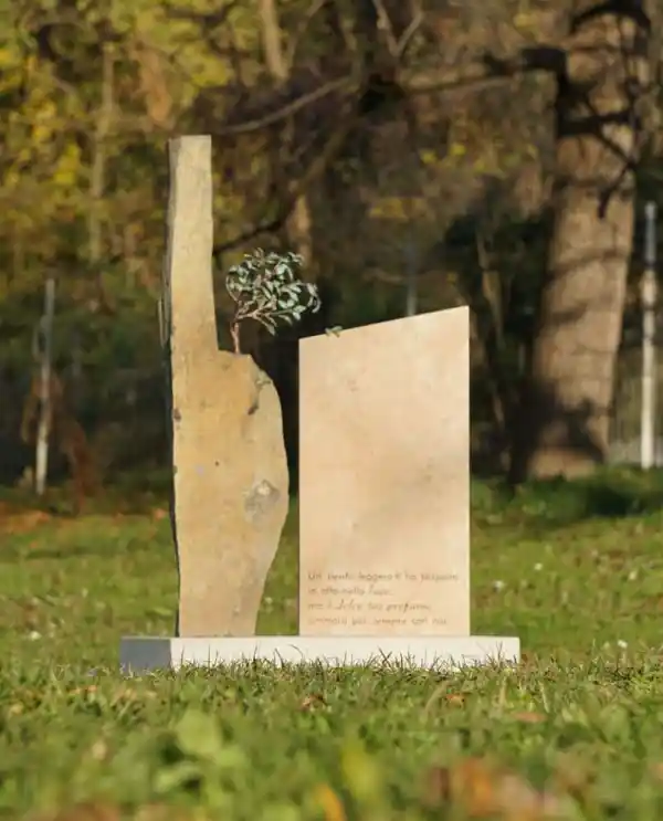 Vento - Moderner Grabstein mit Baum aus Bronze